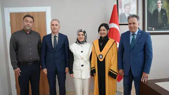 İnönü Üniversitesi'nde yeni akademisyenlere cübbe giydirildi
