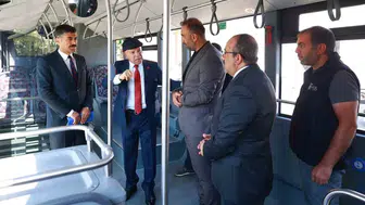 Başkan Sekmen halk otobüsü şoförleriyle istişare toplantısı yaptı