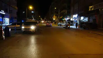 Malatya'da kontrolden çıkan otomobil dershaneye daldı