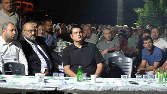 Dülük Mahallesi'nde halkla buluşan başkan Yılmaz, sorunları dinledi