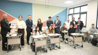 Yenişehir'de üniversite adaylarına 3 bin kitap desteği