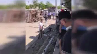 Muş'ta kamyonet trafik ışıkları direğine çarptı: yaralılar hastaneye kaldırıldı