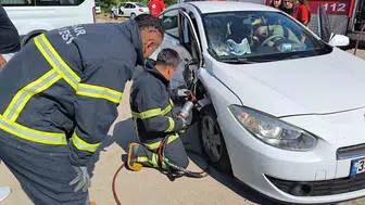 Tokat'ta D-100 kara yolunda otomobil kazası: 4 yaralı