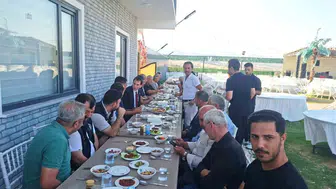 Hisarcık'ta köy muhtarları dayanışma yemeğinde buluştu