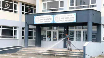 Ataşehir'de okullar yeni eğitim dönemine hijyenik bir başlangıç yapıyor