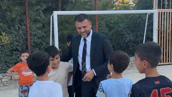 Eğil Belediyesi'nden öğrencilere kırtasiye seti desteği