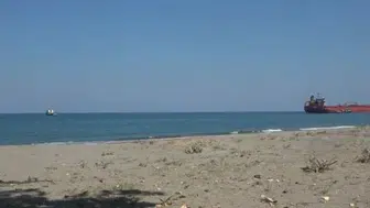 Alaçam sahilinde karaya oturan tanker için kurtarma operasyonu başlatıldı