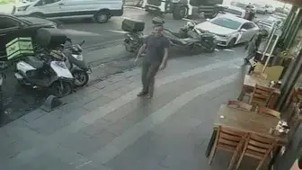 Küçükçekmece'de kadın su tankerinin altında kalarak yaşamını yitirdi