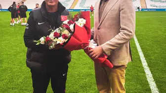 Bursaspor Başkanı Enes Çelik, A Milli Takım’a ziyaret gerçekleştirdi