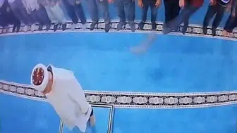 Camide kediyi tekmeleyen şahıs serbest kalınca tartışma alevlendi