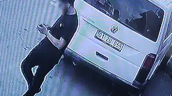 Adana'da saniyeler içinde gerçekleşen telefon hırsızlığı, güvenlik kameralarına yansıdı