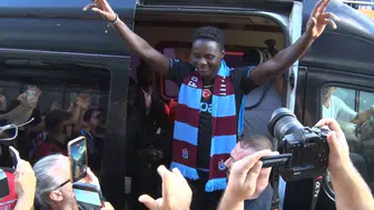 Franculino Dju trabzonspor'un yeni yüzü olarak şehre adım attı