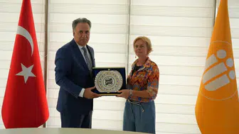 Rektör akpolat, arslantepe kazı heyetini ağırladı