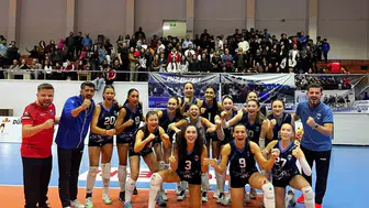 Kayseri Atletikspor Voleybol takımı evinde Kahramanmaraş'ı yendi