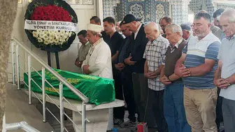 İznik Gölü'nde hayatını kaybeden öğretmen Yalova'da son yolculuğuna uğurlandı