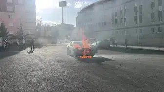 Erzurum'da seyir halindeki araçta yangın ve art arda patlamalar yaşandı