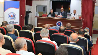 Elazığ'da milli eğitim müdürü ortaokul müdürleriyle bir araya geldi