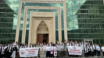 Van Anadolu İmam Hatip Lisesi'nden TEKNOFEST'e 100 kişilik katılım