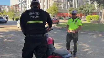 Abart egzozlu motosiklet sürücüsüne Elazığ'da büyük ceza kesildi