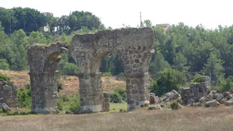 Manavgat’taki tarihi su kemerleri yok olma tehlikesiyle karşı karşıya