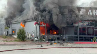 Sakarya’nın Serdivan ilçesinde restoran yangınına çok sayıda ekip sevk edildi