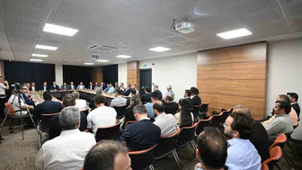 İbrahim Burkay, kayapa osb'de sanayicilerle buluşarak geleceği şekillendiriyor