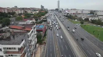 Avcılar'da kaza geçiren servis midibüsü 9 kişiyi yaraladı
