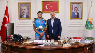 Samsunlu güreşçi Oğuzhan Kaya'nın tarihi başarısı