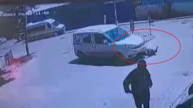 Fren yerine gaza bastı, yayayı göz göre göre ezdi