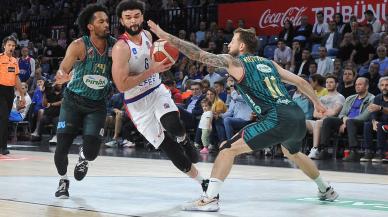 Pınar Karşıyaka'ya Anadolu Efes'ten transfer