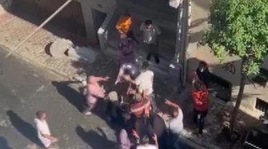 Ev sahibi ile kiracı arasında tekmeli yumruklu kavga: Ortalık birbirine girdi