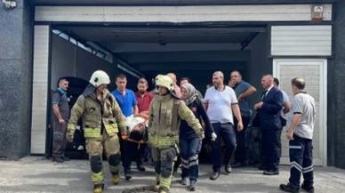 İş yeri asansörü yere çakıldı: Yaralılar var
