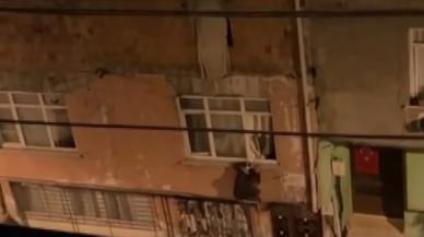 Hırsızların eve pencereden girdiği anlar kamerada