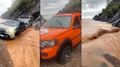 Tatilcilerin korku dolu anları: Sel suları, önüne ne gelirse böyle sürükledi