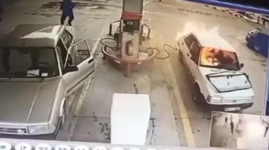 Akaryakıt istasyonunda panik anları: Otomobil bir anda alev aldı