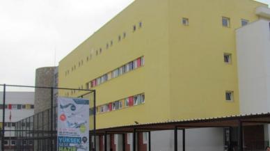 İlkokulda 6 yaşındaki çocukları karanlık odaya kapattı: O eğitmen görevden alındı