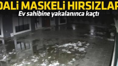 Dali maskesiyle girdikleri evin sahibine yakalanan hırsızlar kaçtı