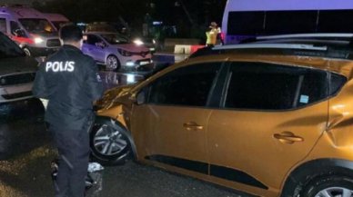 Trafik kazasını izlerken kazaya sebep oldu