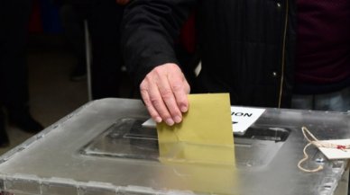 AK Parti'li Mustafa Şen partisinin oy oranını açıkladı