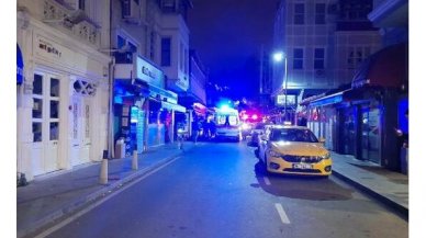 Beşiktaş'ta 2 katlı kafede yangın