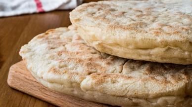 Evde Kolay Mayasız Bazlama Nasıl Yapılır?