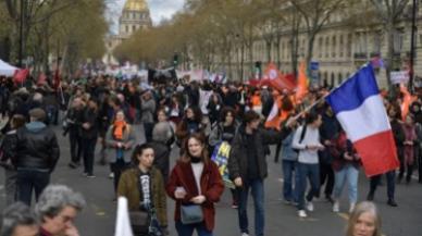 Fransa'da hükümetin emeklilik reformu için kritik gün