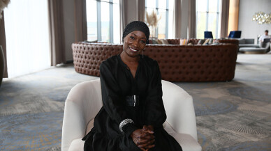 Muğla'da ABD'li sanatçı Della Miles konser verdi