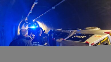 Karabük'te kazaya giden AFAD aracı devrildi, 2 görevli yaralandı