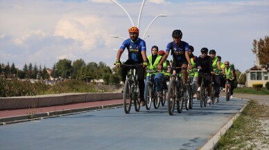 Konya'da bisikletseverler tarihi ve doğal güzellikleri pedal çevirerek keşfediyor