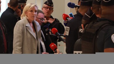 Le Pen'in AB fonlarını zimmetine geçirmekle yargılandığı dava başladı
