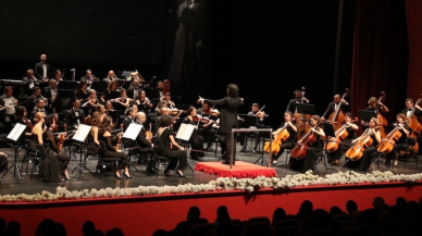Senfoni orkestrasından etkileyici konser