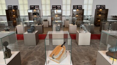 84 yıllık eğitim materyallerinin sergilendiği lise adeta müzeyi andırıyor