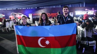 Azerbaycanlı gençlerden akran zorbalığına uğrayanlara anlık destek için "akıllı bileklik"