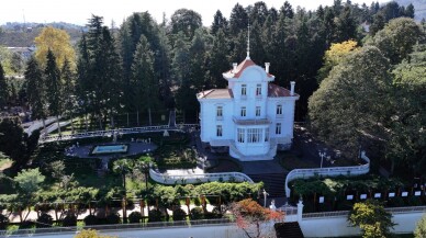 Büyük Önder'in adını taşıyan köşke yerli ve yabancı ziyaretçi ilgisi